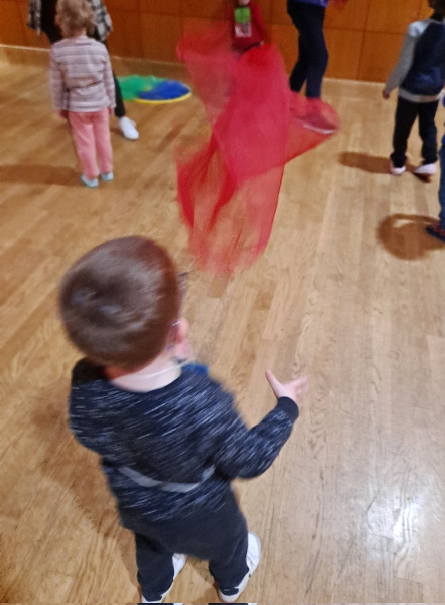 parramichel1's tweet photo. La #SOP2023 est lancée !
Rencontre #USEP cirque ce matin avec les classes maternelles de Confort, Villes et Champfromier.
Merci pour la prestation aux élèves, aux 3 enseignantes, aux ATSEM et aux parents accompagnateurs sans oublier Martine BORNET, présidente de #USEP01 ! https://t.co/qhQq7GpsEt