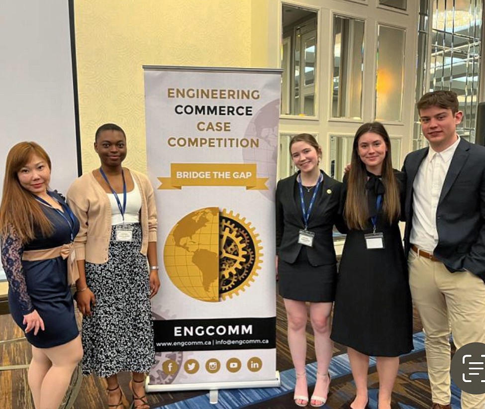 MUNBusiness's tweet photo. Congrats to #MUNBusiness students Solina Mi & Erin Jollimore and @MUN_Engineering students Victory Aifuwa and Sophia White on a strong showing at the 2023 #ENGCOMM Case Competition recently! Pictured with coach John Walsh, the team finished 6th overall.
@MemorialU https://t.co/9mA98OEnrg