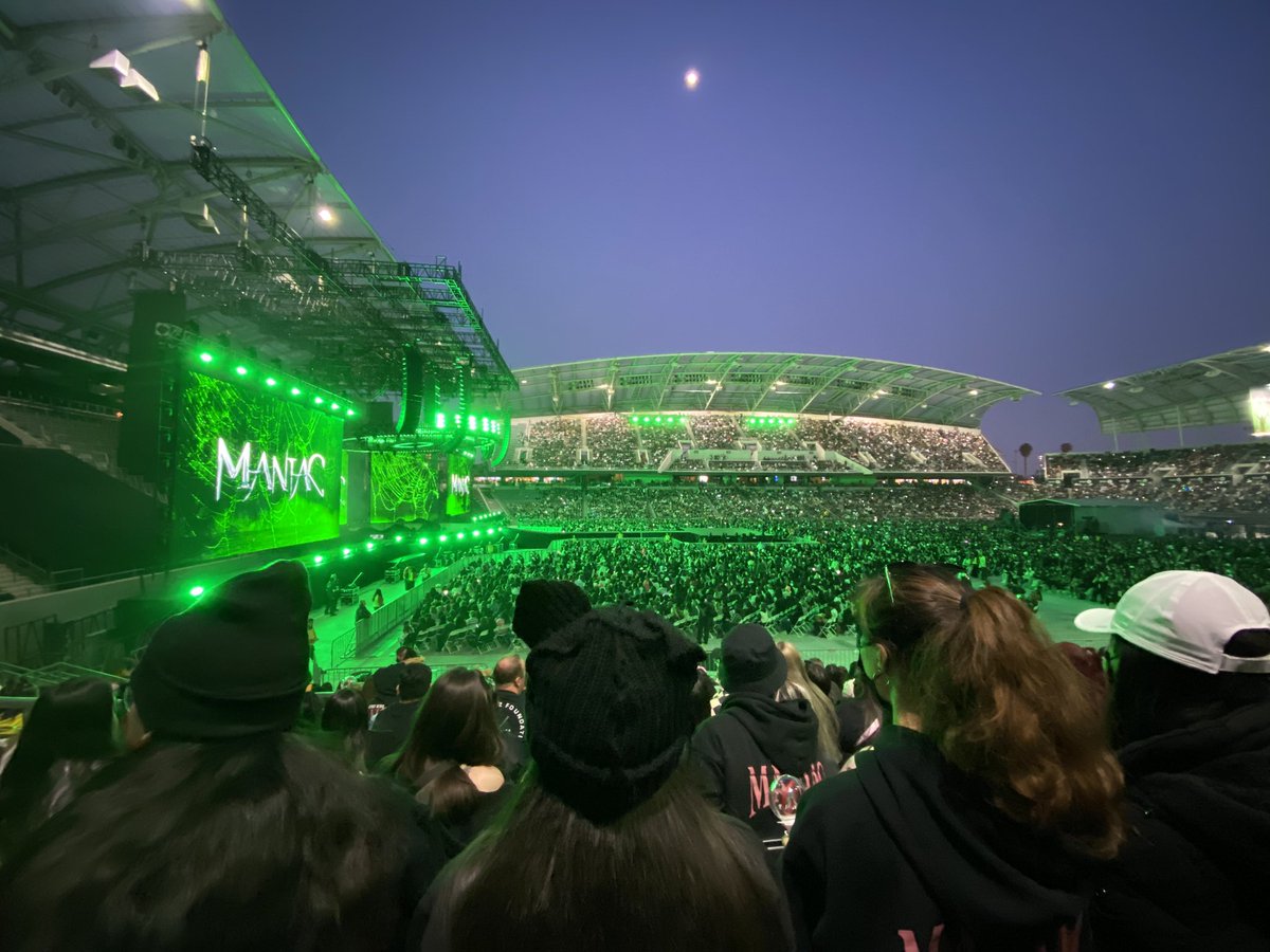 lkhbunny's tweet photo. very blessed to say LA day 2, anaheim day 1, LA encore day 1 and 2🥹 https://t.co/t6FgO7Df0F