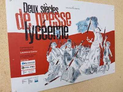 acbesancon's tweet image. En clôture de la #SPME2023, la Rectrice @NathalieAlber15 s’est rendue, ce matin, au @lycee_pergaud à Besançon, pour inaugurer l’exposition « Deux siècles de presse lycéenne » et découvrir la webradio du lycée. 
#EducMediasInfo @ClemiBesancon