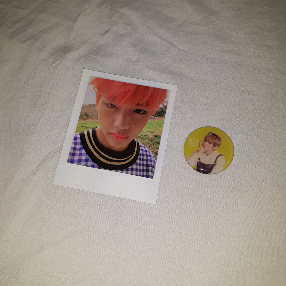 bearsluvgattini's tweet photo. VENDA/VENDO BTS

• Pola YF + Imã BTS World – 65 (ou 50 / 20)
• PC Tear Y Jin – 55
• PC Memories of 2018 Yoongi – 250
• PC MOTS ON:e Photobook – Jin e Yoongi 110 cada / Jungkook 180

+ fotos e vídeos na dm | frete incluso | sem avarias | não reservo | aceito pix e picpay https://t.co/B5HnJmXZWZ