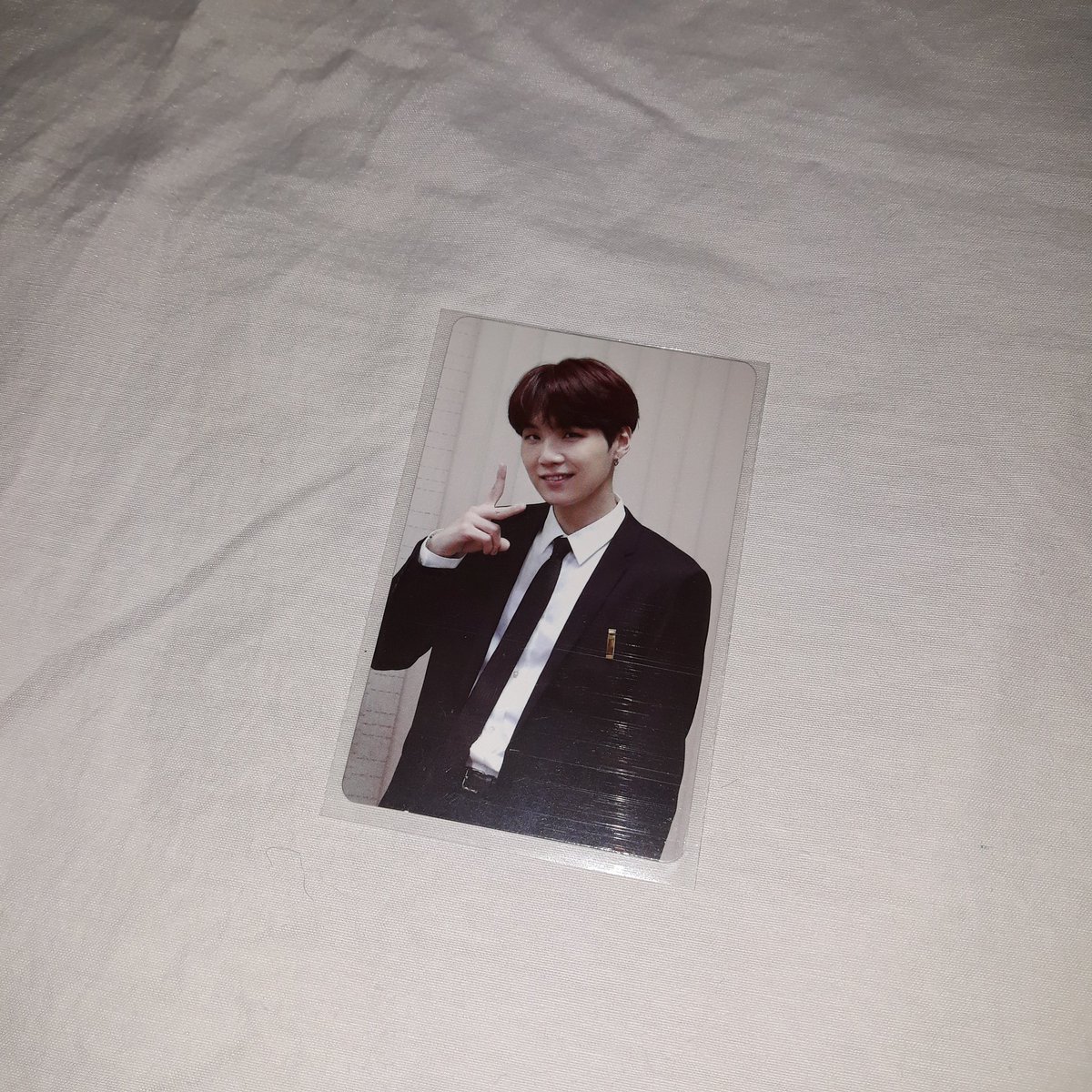 bearsluvgattini's tweet photo. VENDA/VENDO BTS

• Pola YF + Imã BTS World – 65 (ou 50 / 20)
• PC Tear Y Jin – 55
• PC Memories of 2018 Yoongi – 250
• PC MOTS ON:e Photobook – Jin e Yoongi 110 cada / Jungkook 180

+ fotos e vídeos na dm | frete incluso | sem avarias | não reservo | aceito pix e picpay https://t.co/B5HnJmXZWZ