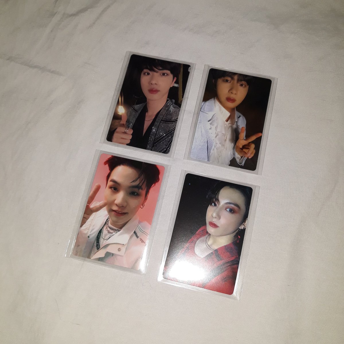 bearsluvgattini's tweet photo. VENDA/VENDO BTS

• Pola YF + Imã BTS World – 65 (ou 50 / 20)
• PC Tear Y Jin – 55
• PC Memories of 2018 Yoongi – 250
• PC MOTS ON:e Photobook – Jin e Yoongi 110 cada / Jungkook 180

+ fotos e vídeos na dm | frete incluso | sem avarias | não reservo | aceito pix e picpay https://t.co/B5HnJmXZWZ