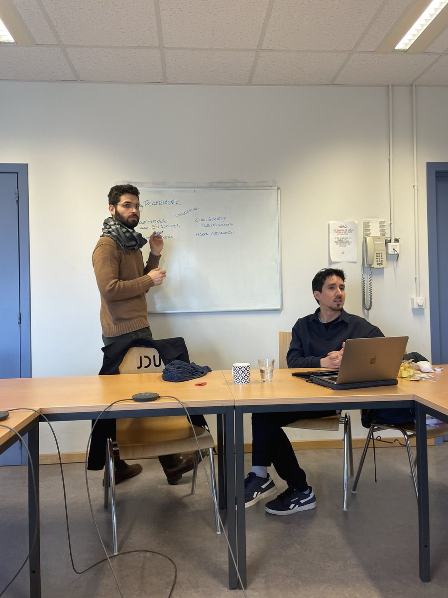 AlexiaBigorne's tweet photo. The end of workshop «How do the EU, the member states and civil society address occupational health problems in slaughterhouses in Germany?» with @AleValSep @AlexiaBigorne Andrés Salazar Abello Francesca Grasso Hanna Kieschnick @MariaMautner @rubendp_93, many thanks @CircleU_eu https://t.co/snN65avZPS