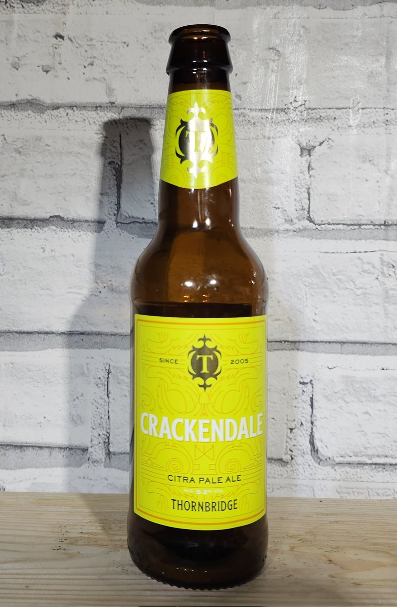 This #beerreview is for the 5.2% ABV Crackendale Citra Pale, a #PaleAle from @thornbridge

Full Review: youtu.be/2jxCCEIDID8

Score: 8 out of 10

#Beer #BeerReview #Ale #CraftBeer #CraftBeerLife #RealAle #BeerLovers #BeerOClock #TeamGreatBeers #beerfans