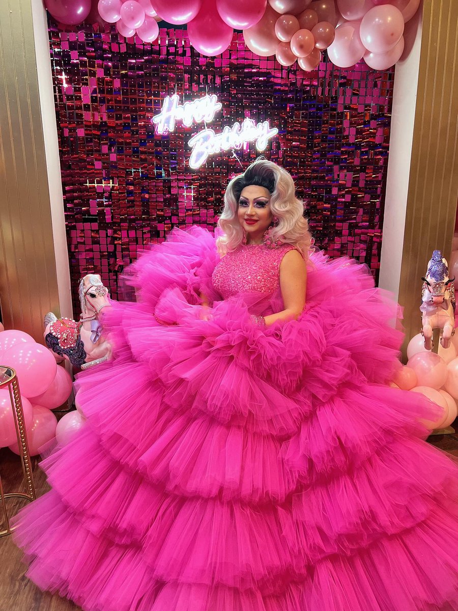 verseCDlatina's tweet photo. HAPPY BDAY TO ME!!!🩷🩷🩷
#sexymonday #Pink #pinkbday #cd #Chicago #drag #xdresser #sissyferminization #sissylovesbbc #sissy #sex #mtftrans #maletofemaletransformation #cdlove #chubby_chaser #chublover #feminization #pinkdress https://t.co/5EBSRS1bar