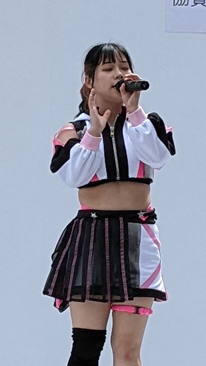 amagurikorea2's tweet photo. #ChaceChace
#渋谷 で #フリーライブ も開催
#御徒町パンダ広場🐼
#ちぇちぇ
お二方 https://t.co/XcL8YgGbTE