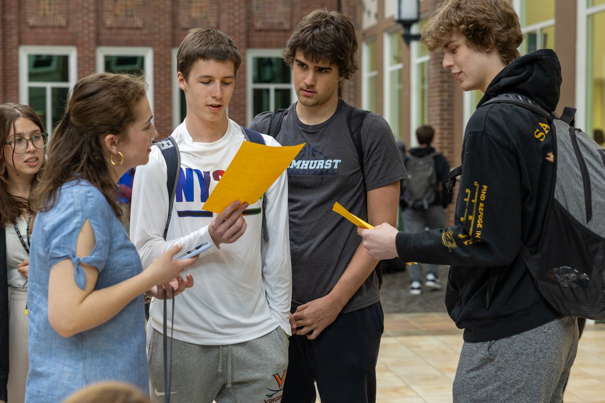 ElmhurstD205's tweet image. World Language Week begins today at @YorkD205! Each day students will be fully engaged in a new language and culture. Today’s focus was…Italian! #WeAreD205 #ThisisYork #WorldLanguageWeek