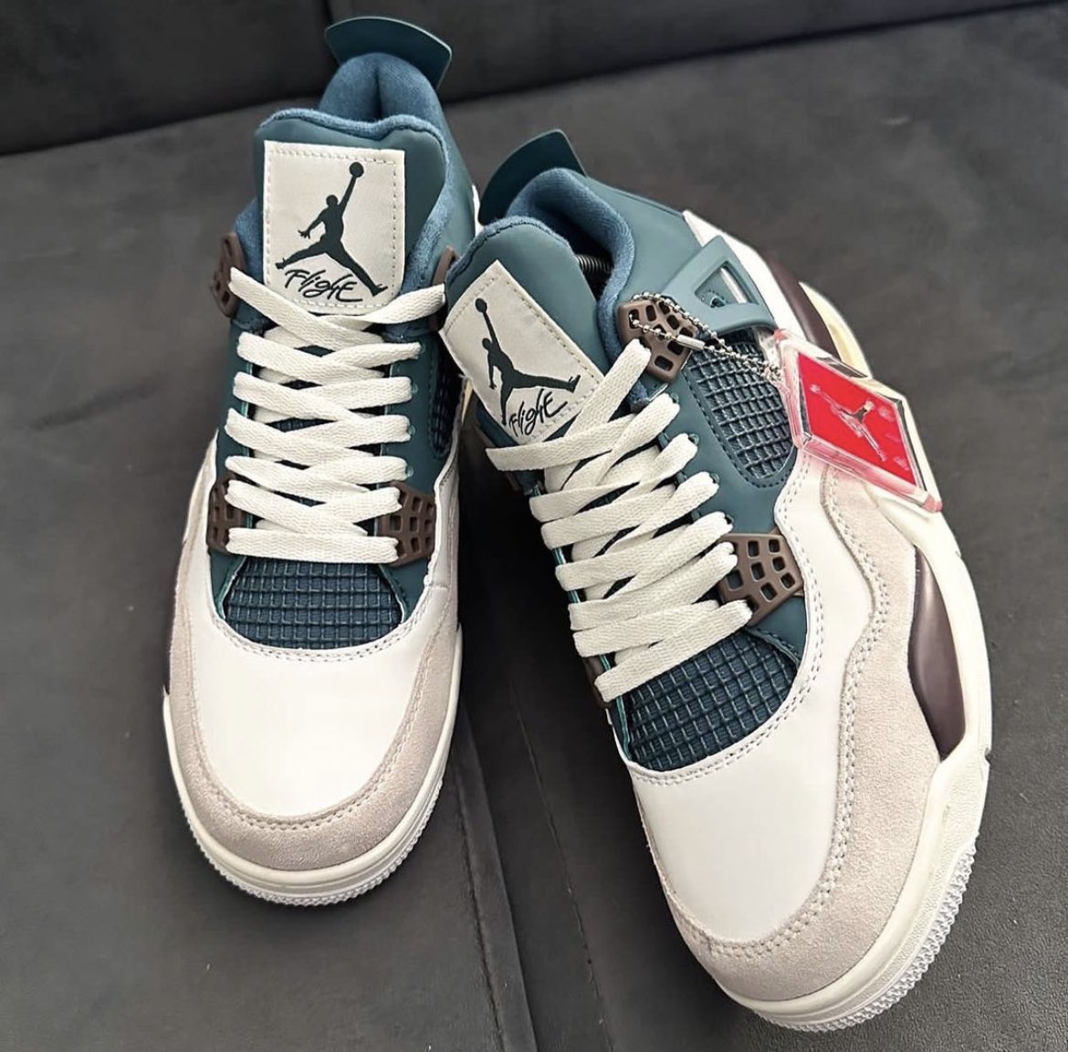 _E_vonn's tweet photo. Air Jordan 4 “Snorlax Concept”🥶

32,000 Naira (40-46)
✨FREE DELIVERY NATIONWIDE✨

pleaseeeee RETWEET🥹🙏🏾🙏🏾 https://t.co/qb53lmRjBI