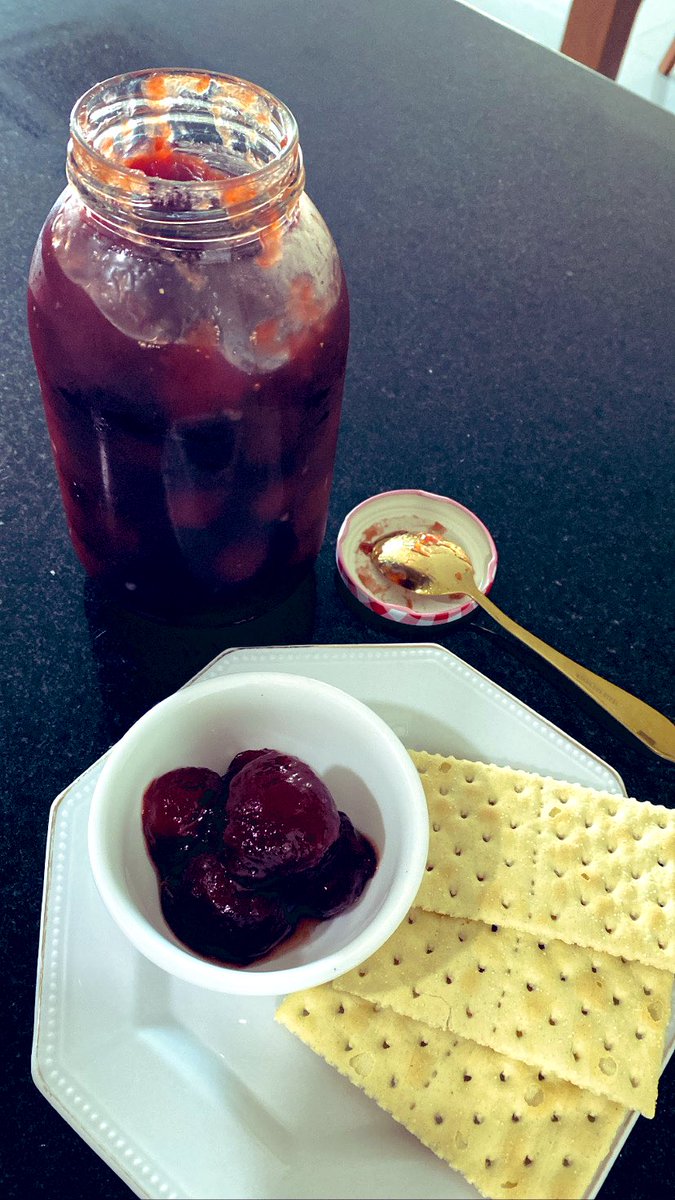 De los remedios para el alma y otros medicamentos…
Su Majestad, el Dulce de Icaco!!!