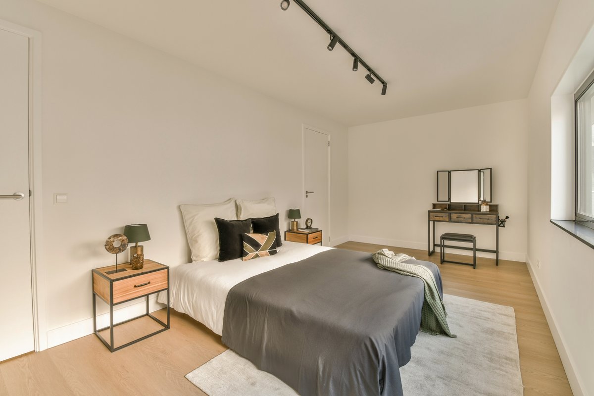 TIPMakelaar's tweet photo. Te koop: Commelinstraat 1B, 106 m2, 4 kamer appartement en geheel gerenoveerd. #makelaar #tekoop #Amsterdam #Oost #Dappermarkt #Artis #forsale #realestate
https://t.co/1SeBiPePFq https://t.co/OrIqtkEkk6