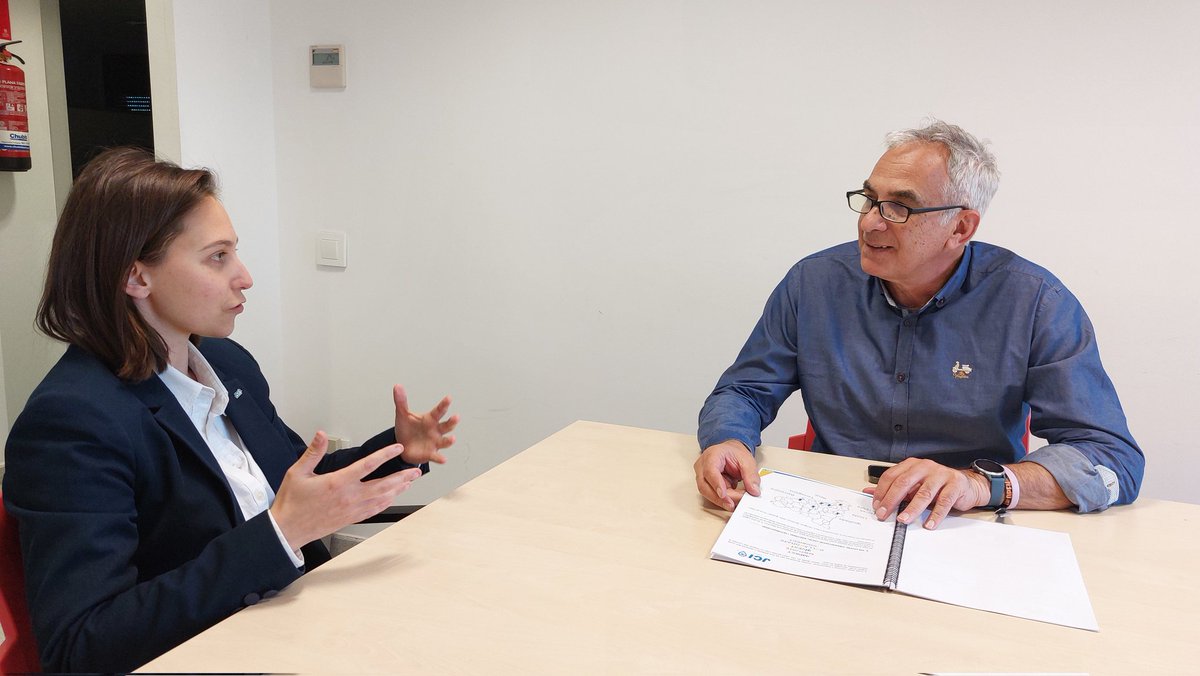 jcireus's tweet photo. Seguim amb les visites institucionals per establir sinèrgies. Avui, amb l'eccel•lentíssim alcalde de #ajuntamentalmoster, el Sr. Àngel Xifré.
Gràcies per rebre'ns!
#jcireus #lideremicanviem #guidebypurpose https://t.co/P56cLBRlwD