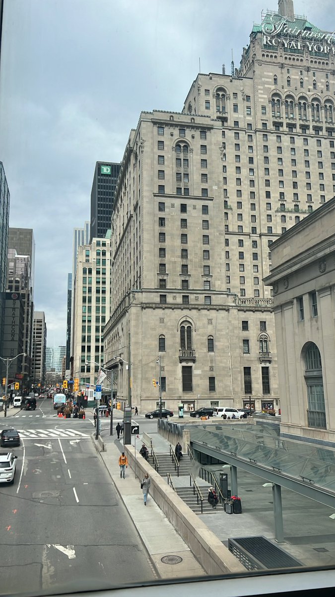 Just arrived in Toronto 🙌🏼🇨🇦