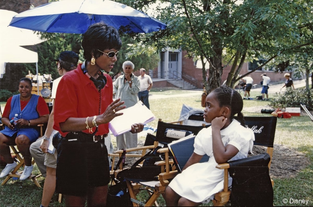 EuzhanPalcy's tweet image. Dans moins de deux heures, l'avenir de mon film RUBY BRIDGES va se jouer (16h30 locale) dans cette école et plus largement en Floride; le gouverneur DeSantis, probable candidat de 2024, est la tête de pont d'un attaque féroce contre l'HISTOIRE qu'il/ils souhaite(nt) effacer.