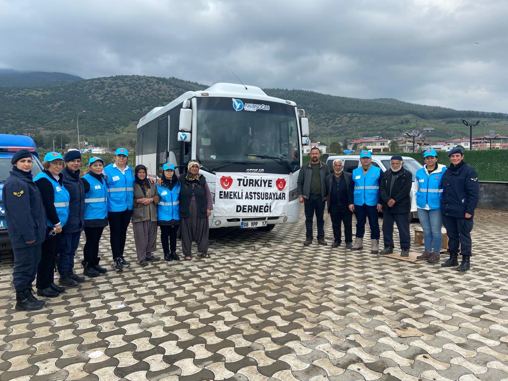 #StatümüzOnurumuzdur
Kahraman Astsubaylar Deprem Bölgesinde yaraları sarmaya devam ediyor