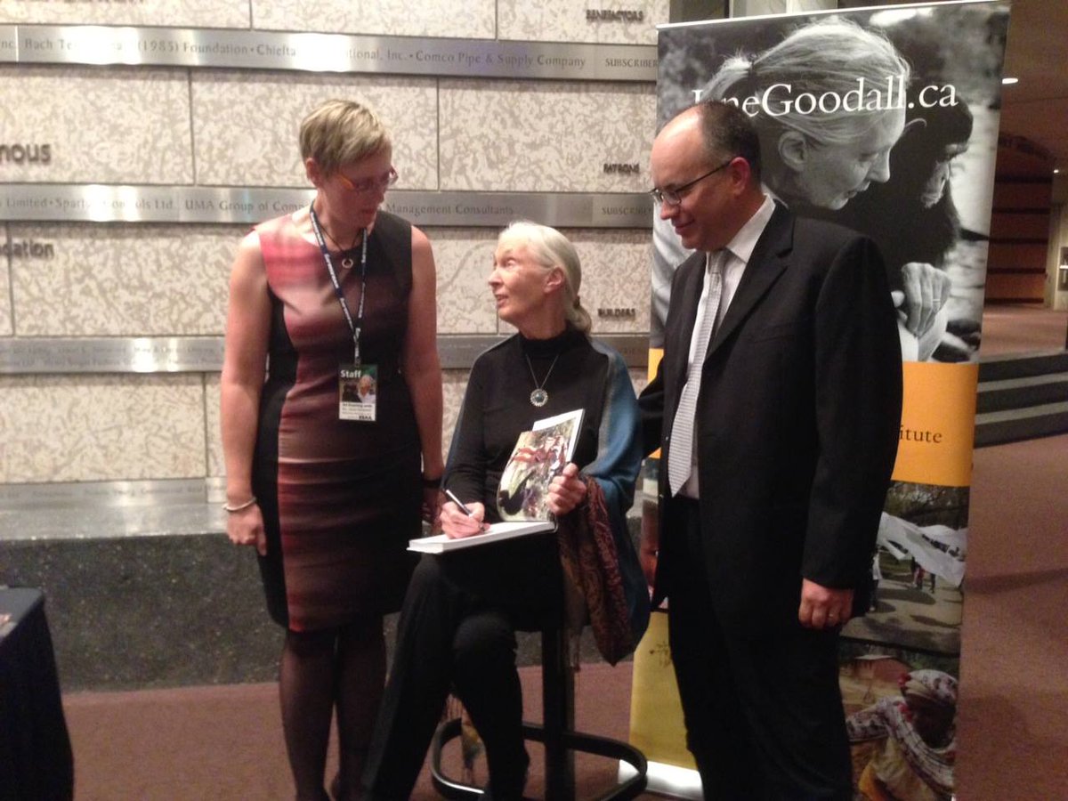 JoeisCranky's tweet photo. Happy 89th Birthday to an extremely remarkable woman, Dr. Jane Goodall. #DrJane #HappyBirthdayJane https://t.co/rOA6Xw43nA