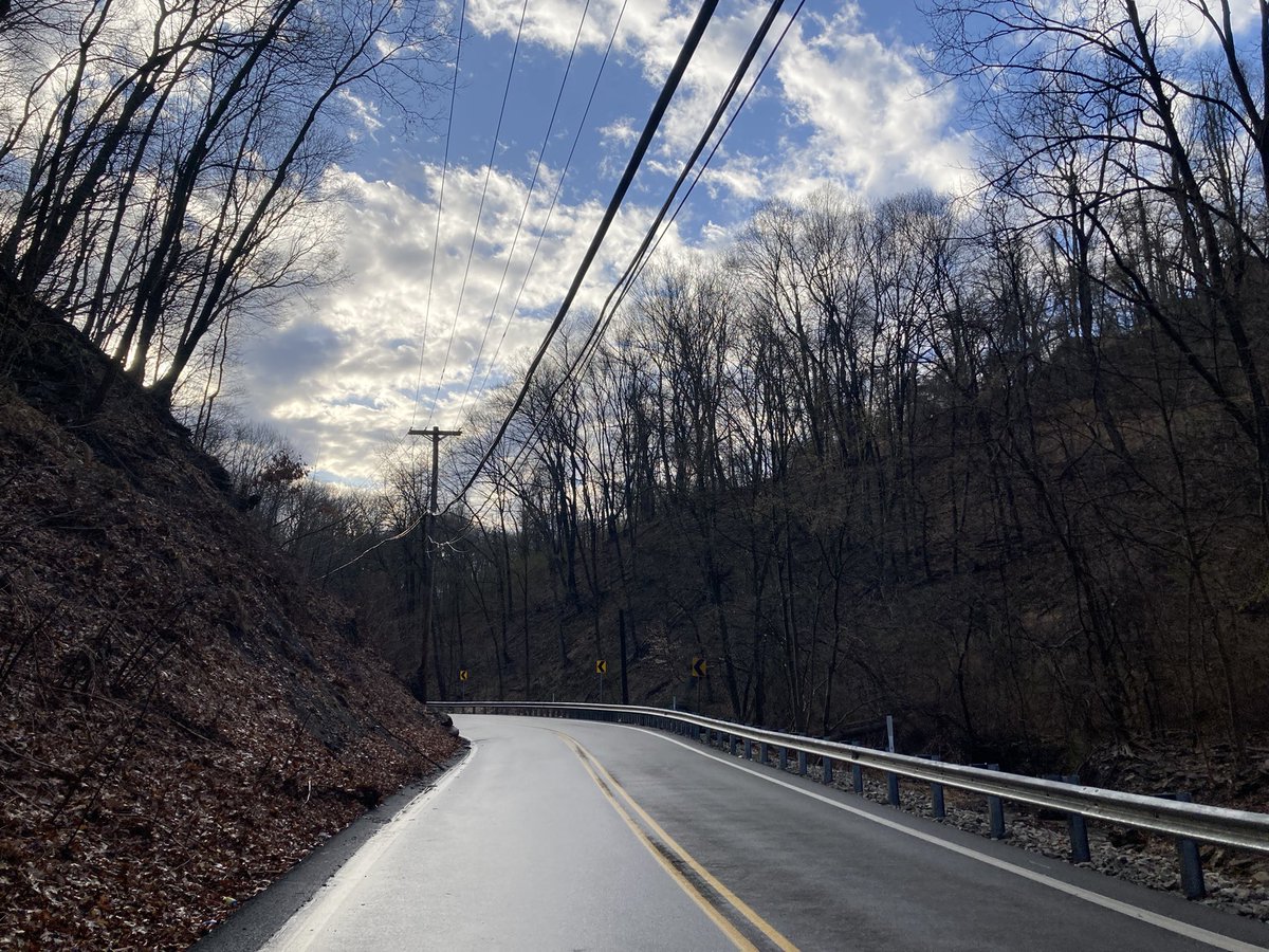 tfaithm's tweet photo. @JanePitt @gainey_ed I cleaned up this beautiful road in Penn Hills with 11 others on Saturday. When I drove on it 7 hours later, there was already a bottle and a bag. No doubt more now. It’s frustrating, but I’m going to continue pickups because I can’t stand to see trash https://t.co/uurUfhI9t4