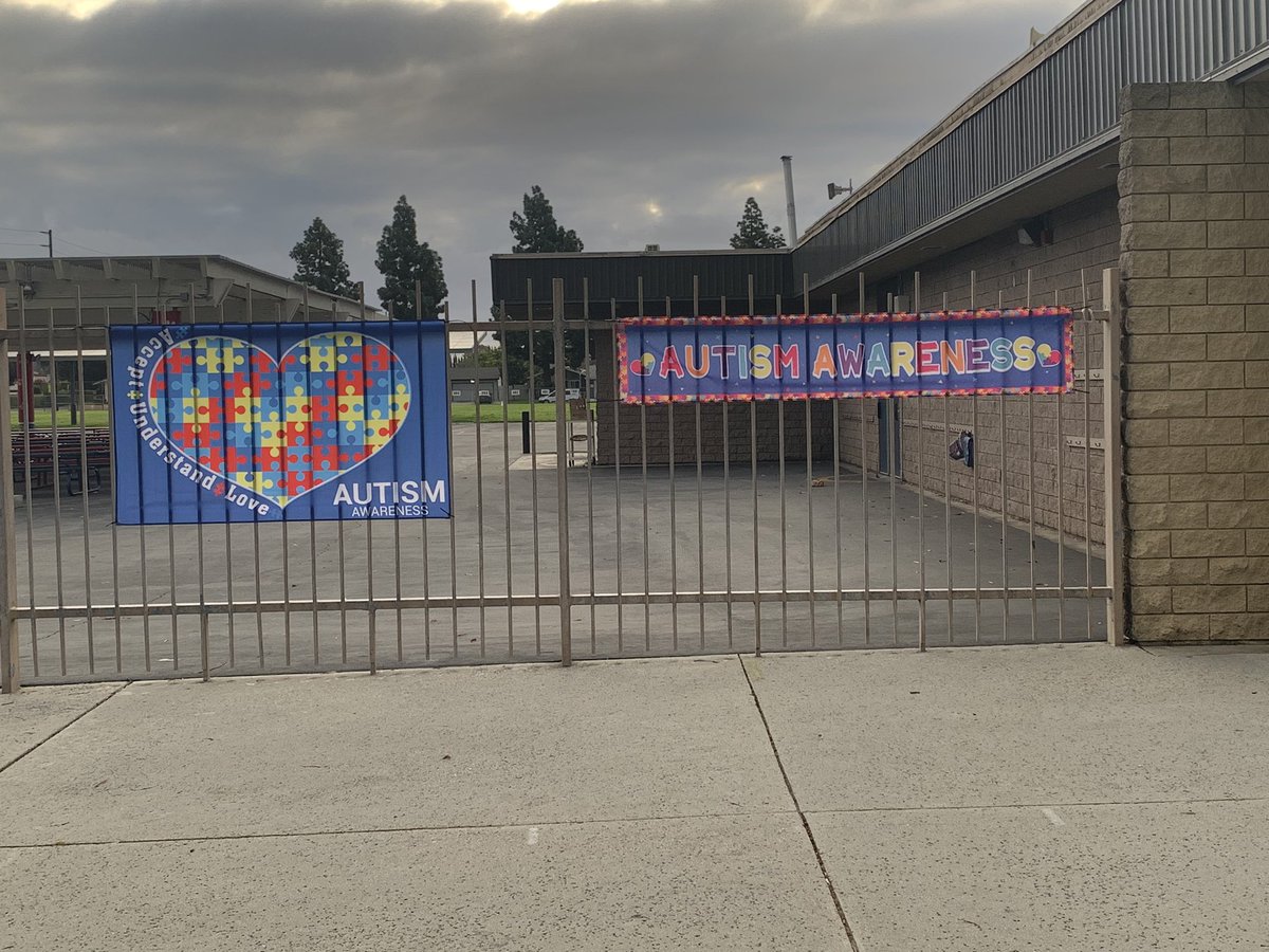 NixonAcademy's tweet photo. Autism Awareness https://t.co/D62aAKi7bP