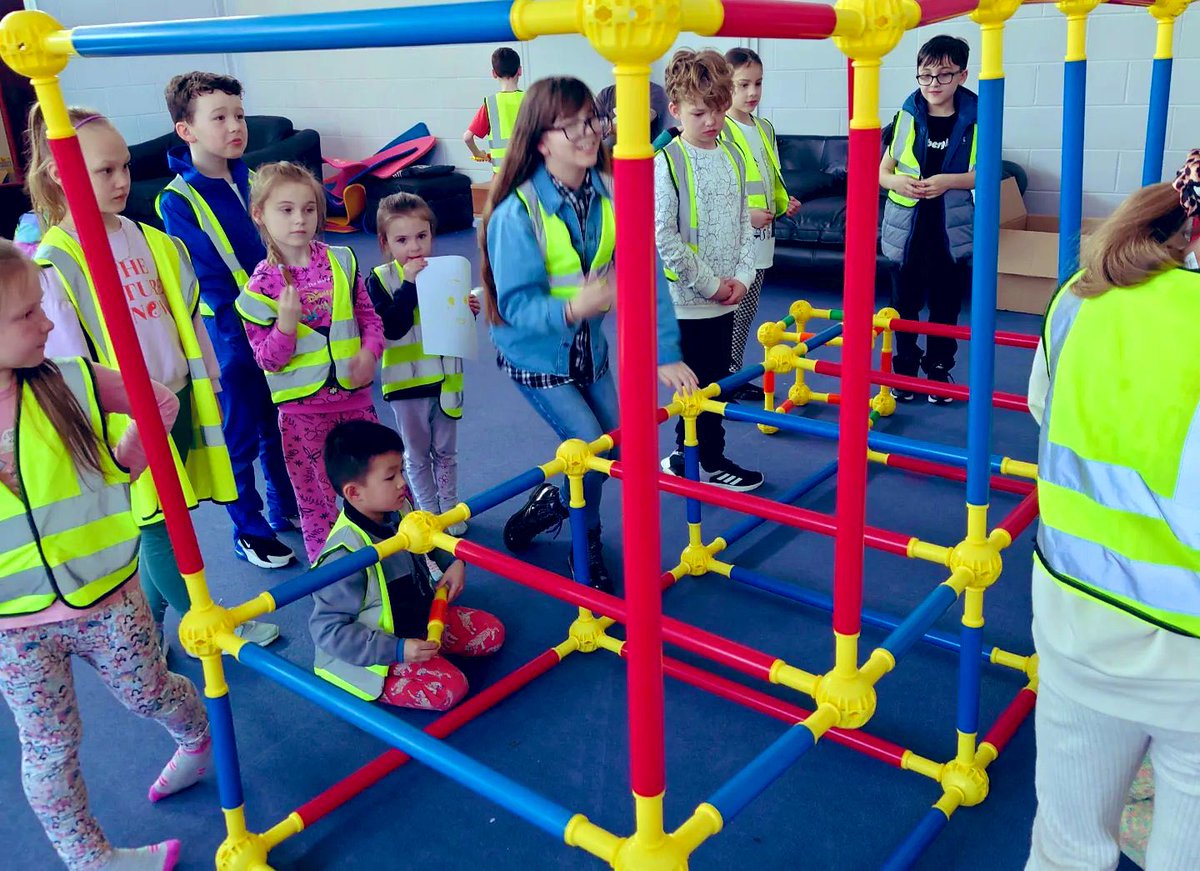 BuilderBookUk's tweet photo. A fantastic afternoon with children and staff at @CroxtethGems delivering our @BuilderBookUk Eurovision workshops. We all had a great time. #Eurovision2023 #EuroLearn #EuroStreet #LivLitCycle @CultureLPool @PlayMpac @BillingReeves @TNLComFund @JudeLennonBooks https://t.co/Q97Rni83Or