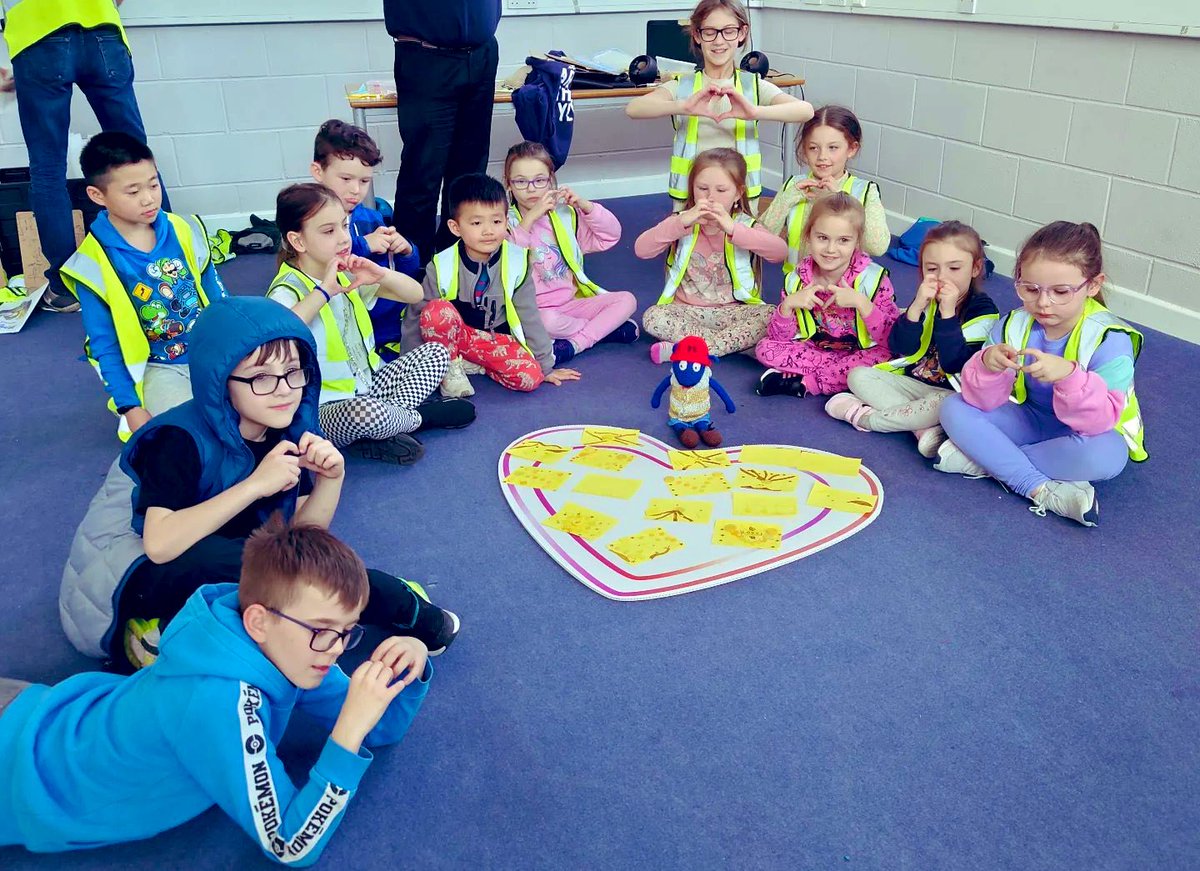 BuilderBookUk's tweet photo. A fantastic afternoon with children and staff at @CroxtethGems delivering our @BuilderBookUk Eurovision workshops. We all had a great time. #Eurovision2023 #EuroLearn #EuroStreet #LivLitCycle @CultureLPool @PlayMpac @BillingReeves @TNLComFund @JudeLennonBooks https://t.co/Q97Rni83Or
