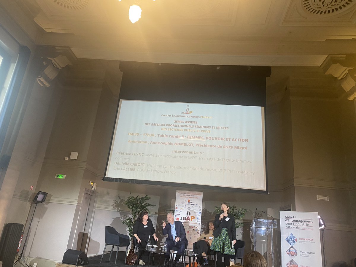 MarieBikes's tweet photo. #ASSISES2GAP Table ronde 3: Femmes, Pouvoir et Action. @daniellecabort @ericlallier @asnomblot @bealestic @2gapF https://t.co/ylfZ6l8FVD