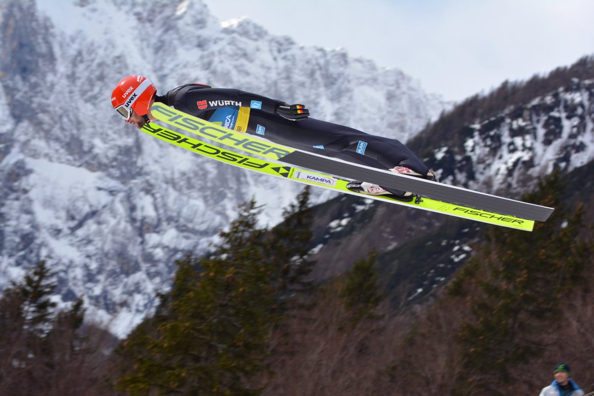 HillSizeMag's tweet photo. We know the season is over, but why shouldn’t we show you some impressions from saturday’s team competition in #Planica! 🇸🇮

More photos on HSM Facebook: https://t.co/VVvJ1Gh7xZ

#skijumping #skijumpingfamily https://t.co/OQBWCiGGIC