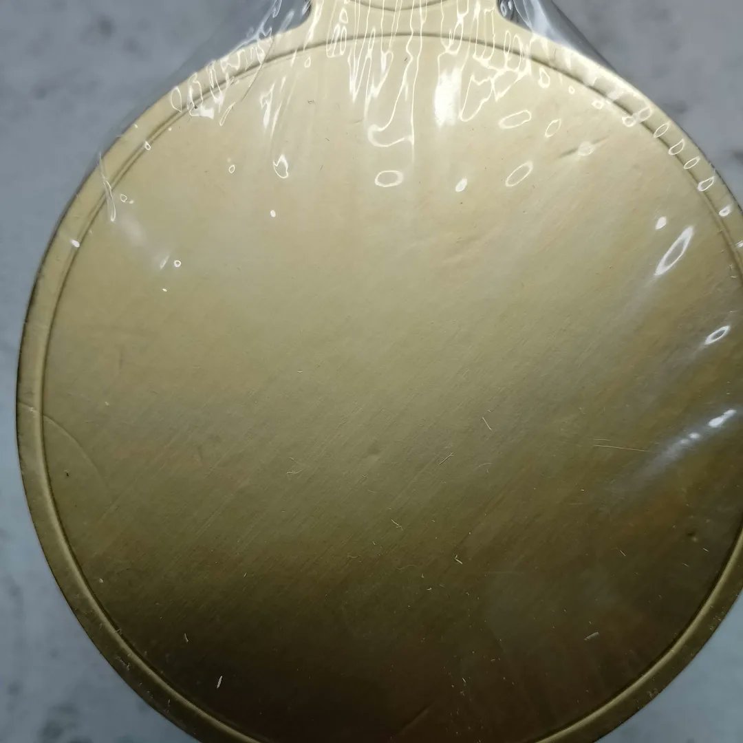 StephHSSC's tweet image. 10 platos dorados de 8cm (3,5 pulgadas) Disponibles #pasapalos #eventos #dulces #reposteria #maracay