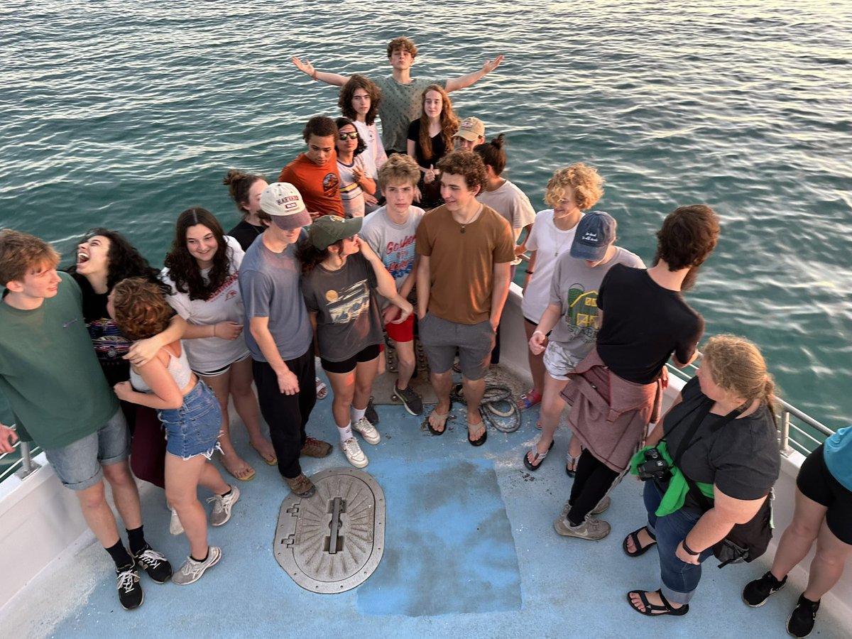 Night fishing group photo! #ghsmarinebio2023