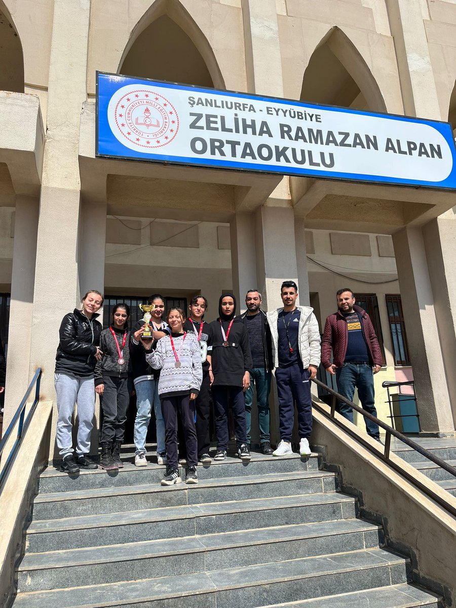 2022-2023 okul sporları müsabakalarında 5 kupa kazandık.emegi geçen öğrenci ve öğretmenlerimizi tebrik eder, başarılarının devamını dileriz
<a href="/harrani63/">AHMET DEMİR</a> <a href="/EyyubiyeMem63/">Eyyübiye İlçe Milli Eğitim Müdürlüğü</a> <a href="/sanliurfammem63/">Şanlıurfa İl Milli Eğitim Müdürlüğü</a> <a href="/mehmet_cakmak63/">mehmet çakmak</a> <a href="/ali_kbulut/">Ali Karabulut</a> <a href="/erenhan63/">Hatice ÇİFTÇİ DENGİZ</a>