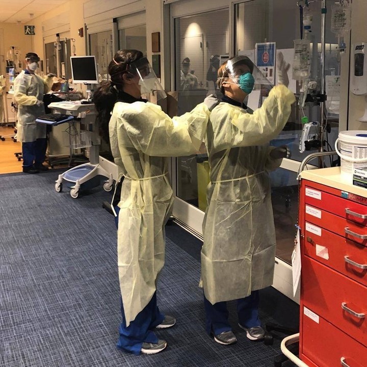 UN's tweet photo. Women make up the majority of workers in the health & care sector.
Yet they earn 24% less than their male counterparts.
More from @WHO as World Health Worker Week gets underway. https://t.co/UKZESY7XNn https://t.co/huLJO1vYNR