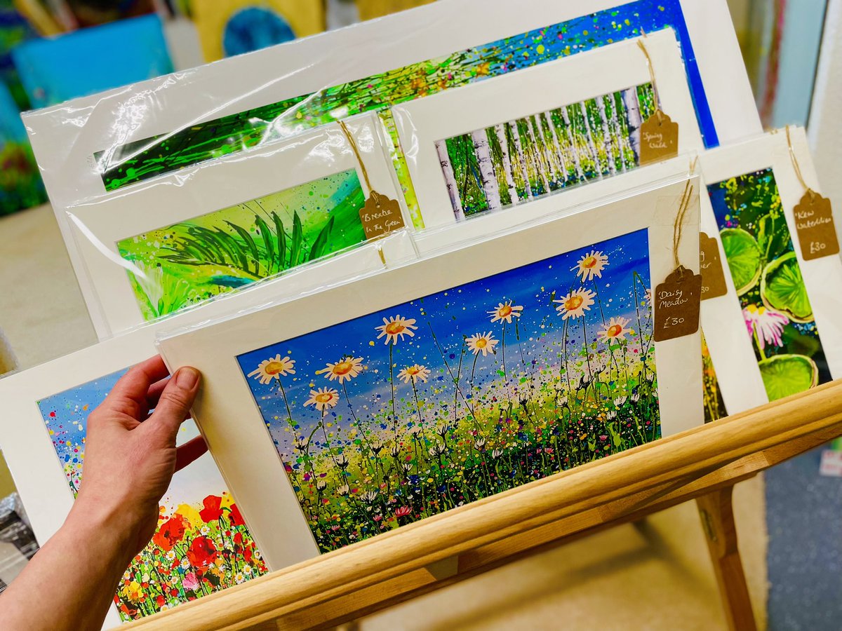 sallyoasispaint's tweet photo. Order today…..
A3 prints in 6 different designs, mounted to fit an A3 readymade frame 
£30 each
£5 uk postage 

🎨message me to order direct 07547384148 

or

🎨email theoasispaintings@gmail.com

or

🎨book studio visit 

#artshow #artgram #Instramart #fineart #design #artsale https://t.co/gKIRuzM5CH