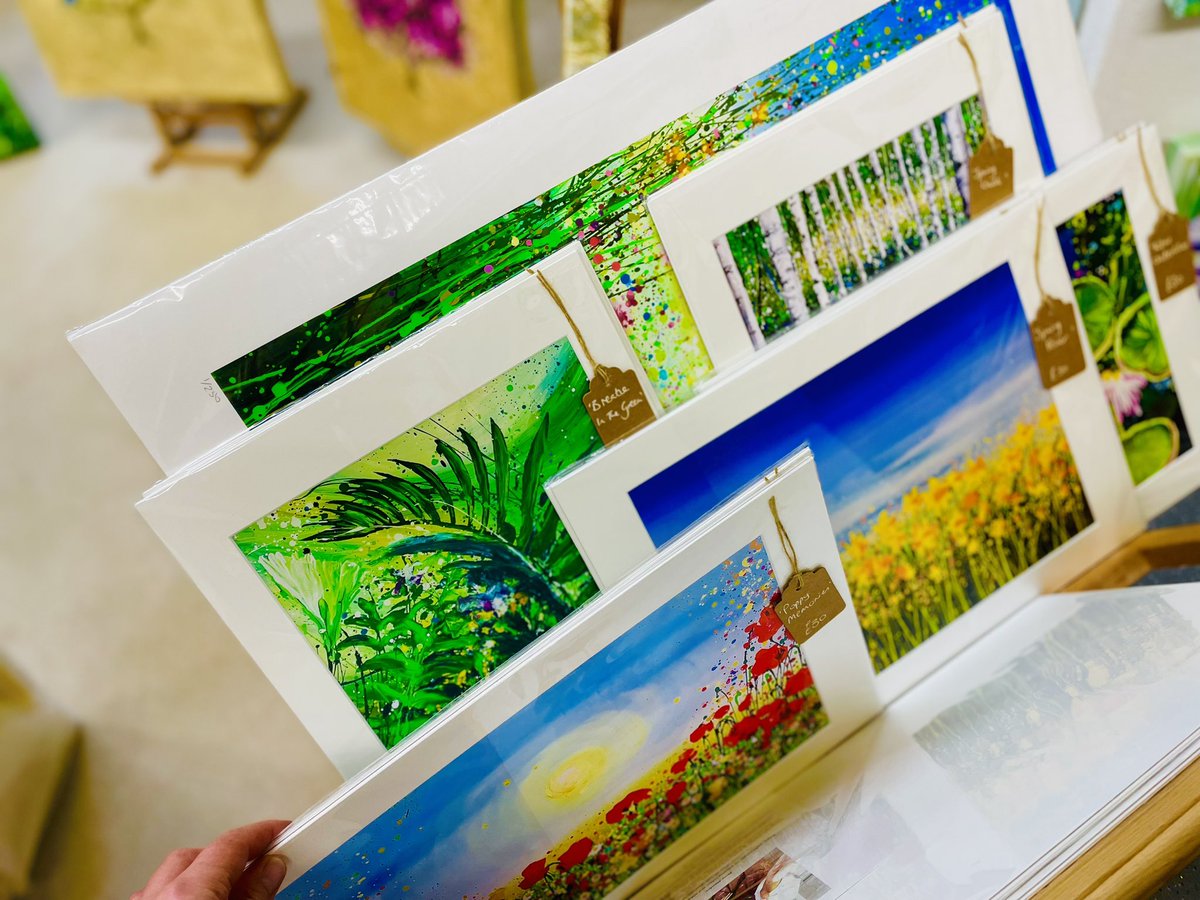 sallyoasispaint's tweet photo. Order today…..
A3 prints in 6 different designs, mounted to fit an A3 readymade frame 
£30 each
£5 uk postage 

🎨message me to order direct 07547384148 

or

🎨email theoasispaintings@gmail.com

or

🎨book studio visit 

#artshow #artgram #Instramart #fineart #design #artsale https://t.co/gKIRuzM5CH