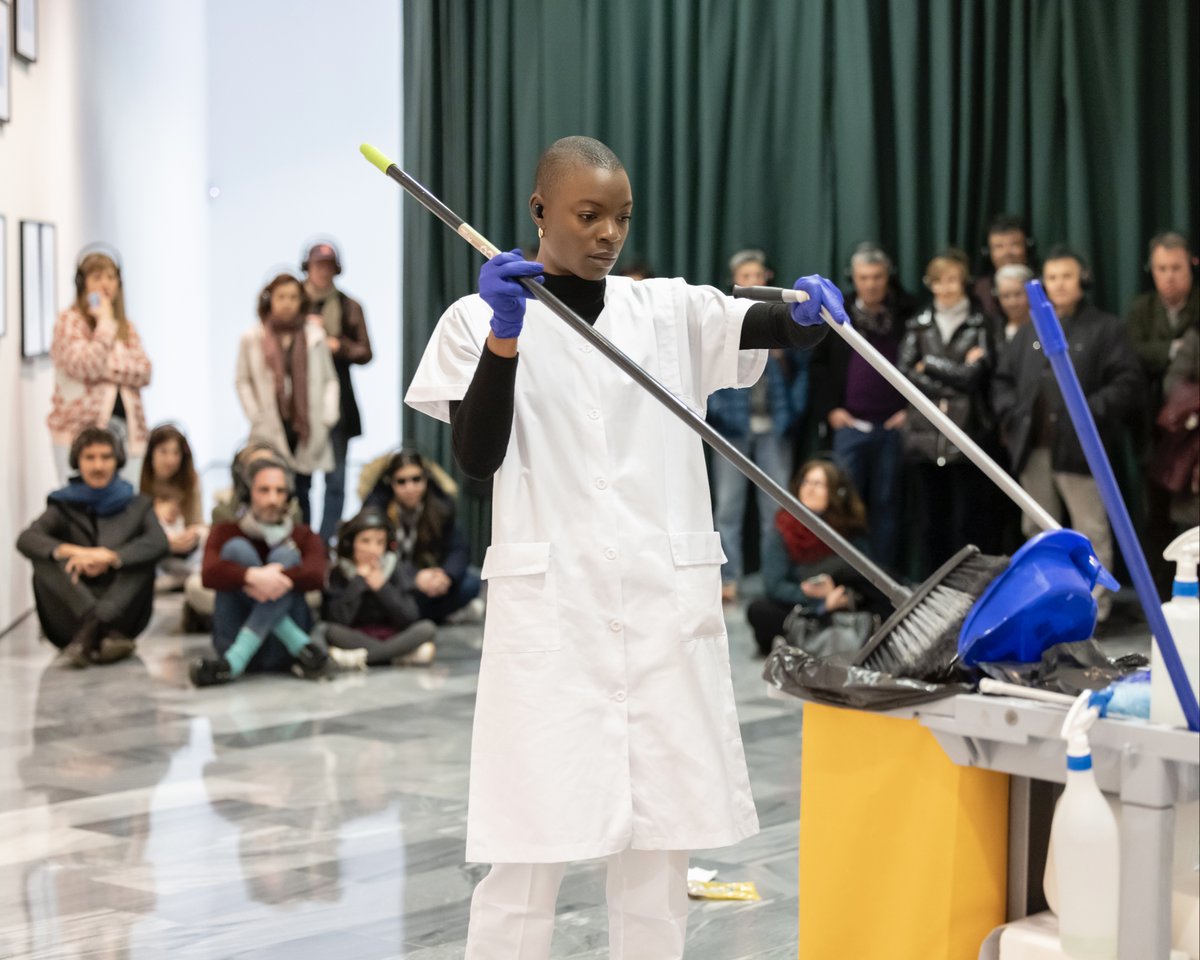gva_IVAM's tweet photo. 💬 Gaudeix d'una experiència immersiva a l’exposició 'Un contínuum comú indefinidament llis' a l'#IVAMAlcoi aquest 15 d'abril amb:
〰️ Performance de #ElCondeDeTorrefiel
〰️ Visita comentada amb @tonovizcaino i Eva Bravo
➡️ Inscripió + Info: https://t.co/7SrZB65Hgw https://t.co/4wZZi9frG9