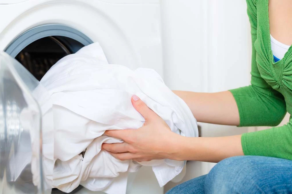 How To Wash White Clothes At The Laundromat And Keep Them White…
VIEW TIPS... 24hourcoinlaundromat.com/how-to-wash-wh…

#whiteclothes #laundry #laundromat #laundrytips #cleanclothes #washers #dryers #lexington #kentucky #centralkentucky #meadowthorpe #uk #universityofkentucky #cleaningtips