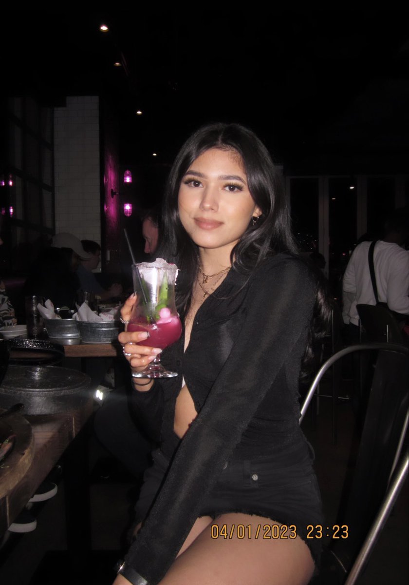 Mitzi🍓 tweet media