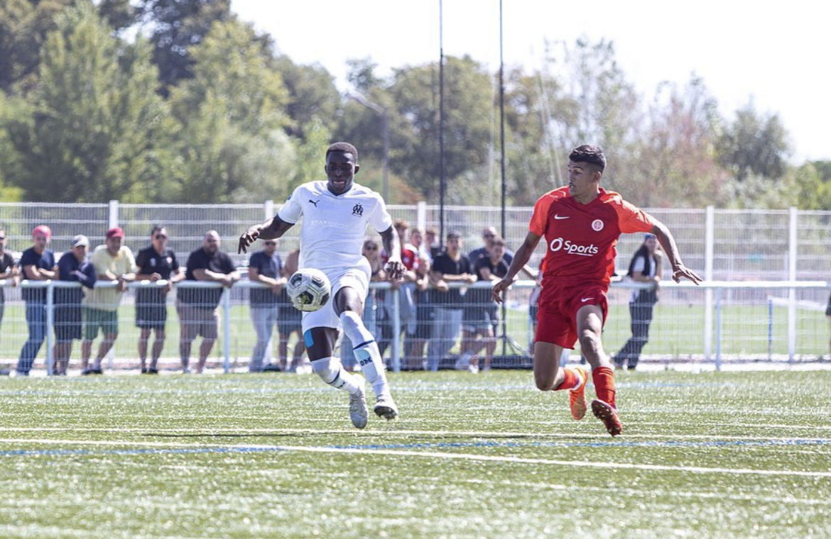 treize013's tweet image. 🥇 Félicitations à Jacques-Hervé Ghaud 🇫🇷 pour avoir été élu « Talent @footnational » lors du match #SCBOM (1-0) ce week-end comptant pour la 22ème journée du championnat U19 National. 

#TeamOM 🔵⚪️