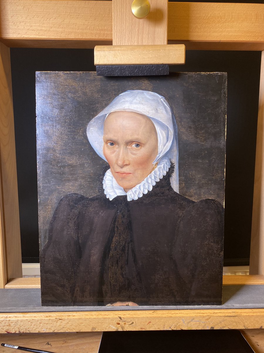 stedelijkbreda's tweet photo. 🖼️ We zijn een bijzonder schilderij rijker: ‘Borststuk van een vrouw‘ van Willem Key (1516-1568).
Nu wordt het gerestaureerd en vanaf 10 juni kun je het schilderij bewonderen in de nieuwe vaste tentoonstelling 'De Nassaus van Breda – Kasteel, stad en land.'
#schenking #willemkey https://t.co/aFwm544SBa