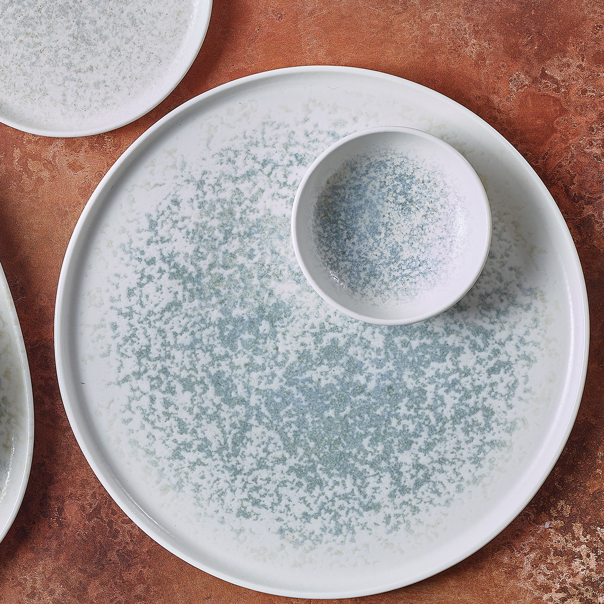 Genware1's tweet photo. Providing #luxurious and stylish #contemporary designs, we present to you 'Lunar Ocean'; meeting the toughest industry standards of the #Bonna #tableware range.

https://t.co/yEOVsFGEqn

#business #plateset #restaurants #sales #b2b #food #collection #plates #GenWare #hospitality https://t.co/WTsfiPwawY