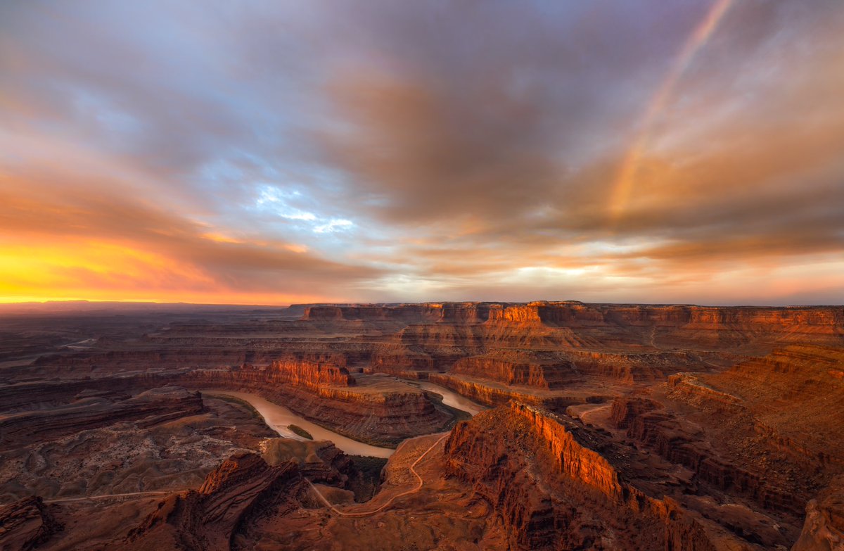 Arwin /🚀🚀🕯️🚀/ Where the Earth Meets the Sky 🧡 tweet media