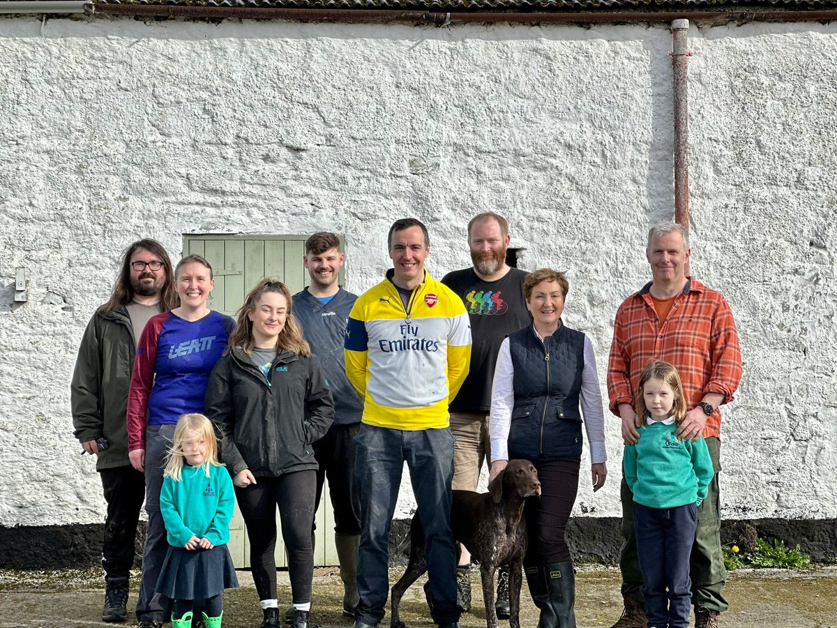 Not your usual day at the office! 🍃🌳🌱

If you would like to know more about how the team got on or the work that Farming Carbon does, you can do so at the link below: 👇👇
lnkd.in/eNkeVZmb

#sustainability #treeplanting #northernireland #greenenergy #farmingcarbon