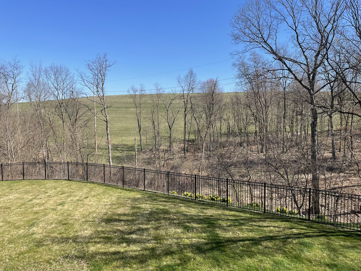 Sunny skies for moving day!  Pittsburgh to Nashville; here we go!