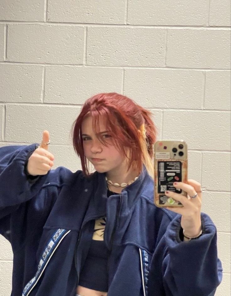 tsbugzzthinkr's tweet photo. mirror selfies !! :D https://t.co/6EiyOxWGNz