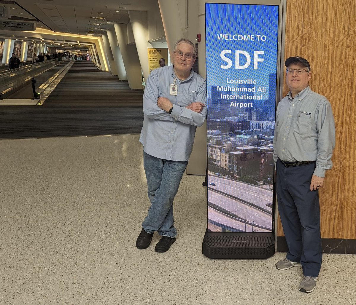 Atlas_IED's tweet image. Look what the Louisville Muhammad Ali International Airport has! LookHear is a portable visual AND audio "beacon" designed for commercial transportation facilities as an extension of the GLOBALCOM ecosystem. hubs.ly/Q01JStFY0 #airportbiz #masstransit #SoundsLikeSuccess