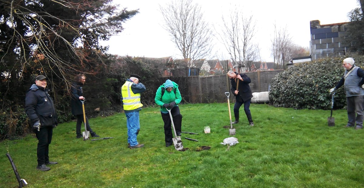 Sunday 2 April saw us planting crab apples and hazelnuts at Kingston Recreation Park together with Anna Potten Community Development Worker, Tracey Jones of the Stacey Centre, Trish, Dennis, John, Jon and Pauline and other volunteers.