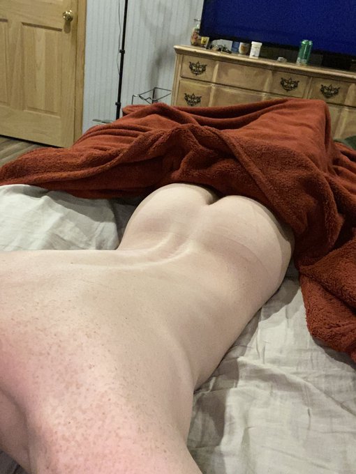 i haven&rsquo;t even gotten out of bed yet today https://t.co/WJVP2aryl7