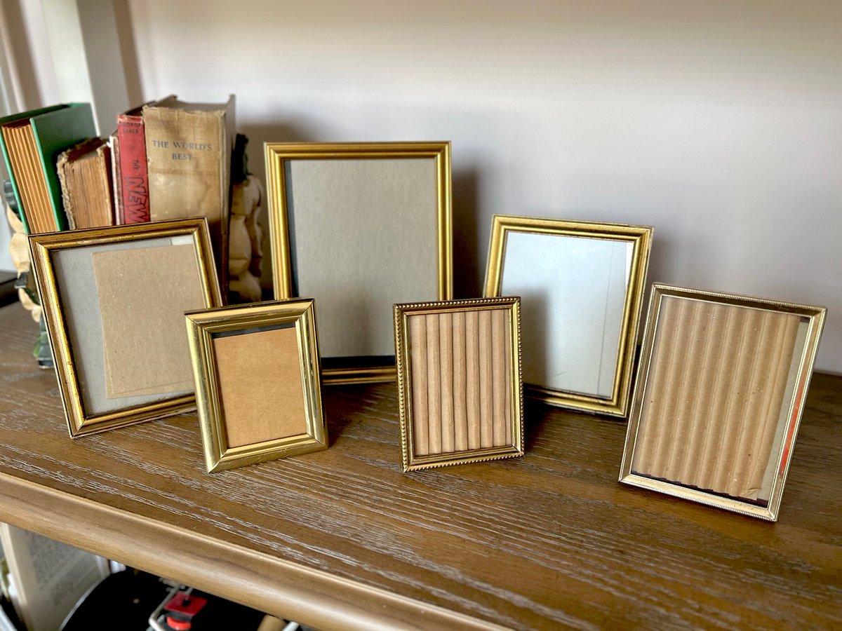 VSeagrape's tweet image. 🐕 Big deals! Vintage Frames, Vintage Set of 6 Picture Frames w Glass, Picture Frames, Vintage Gold Tone Metal Frames, Vintage Home Decor Photo Frames only at $42.00 on etsy.com/listing/143574… Hurry. #VintageFrame #PictureFrame
