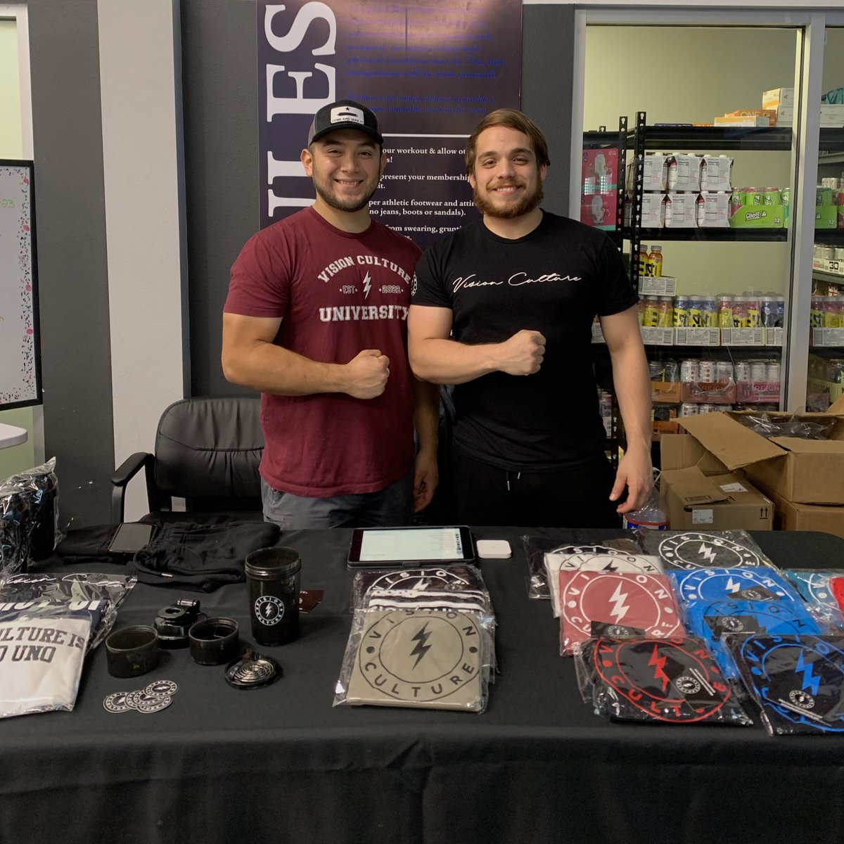 _VisionCulture_'s tweet photo. 03-28-23 ⭐️ 

Thank you to everyone who showed their support at Tru Fit in Brownsville, and another huge thank you to management for allowing this to happen ⚡️ 
•
Vision Culture will be back 💙🖤
•
#visionculture #brandonryan #rgv #trufit #smallbusiness #clothingline https://t.co/SsSXHMcQwD