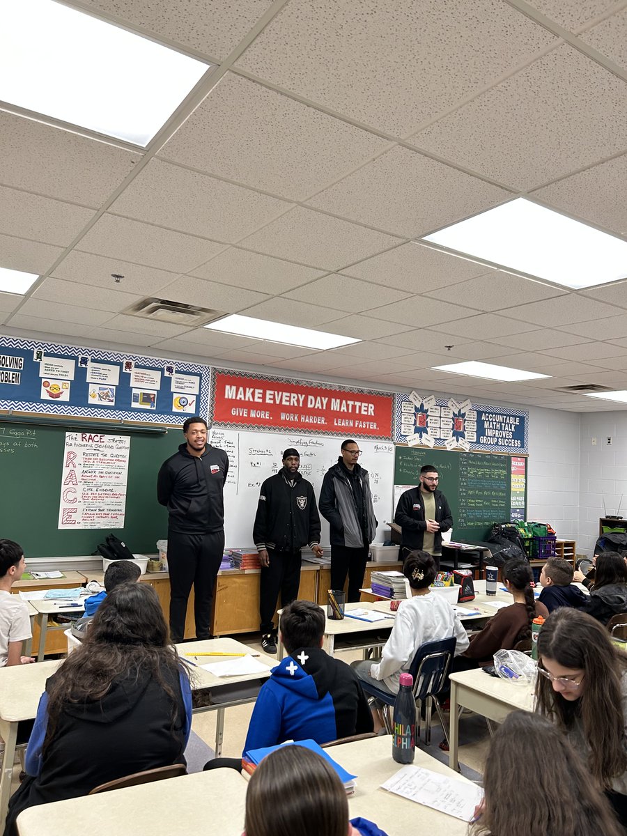 WindsorExpress's tweet photo. School Visit. 📚

Thank you to Capri Pizzeria for selecting H.J. Lassaline Catholic Elementary School as part of the Adopt-A-School Program.

#WindsorExpress #NBLC #yqgcommunity #adoptaschoolprogram https://t.co/BaYrnQhfe7