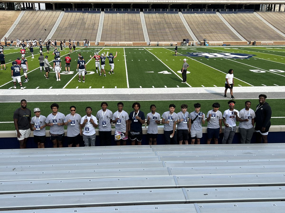 HighlightBoysFB's tweet photo. Shoutout @RiceFootball and good friend  @CoachTOdom for allowing us to come watch practice during a busy spring. #HighlightBoys #thefuture #gbg #weallin https://t.co/wYEuJMcE2L