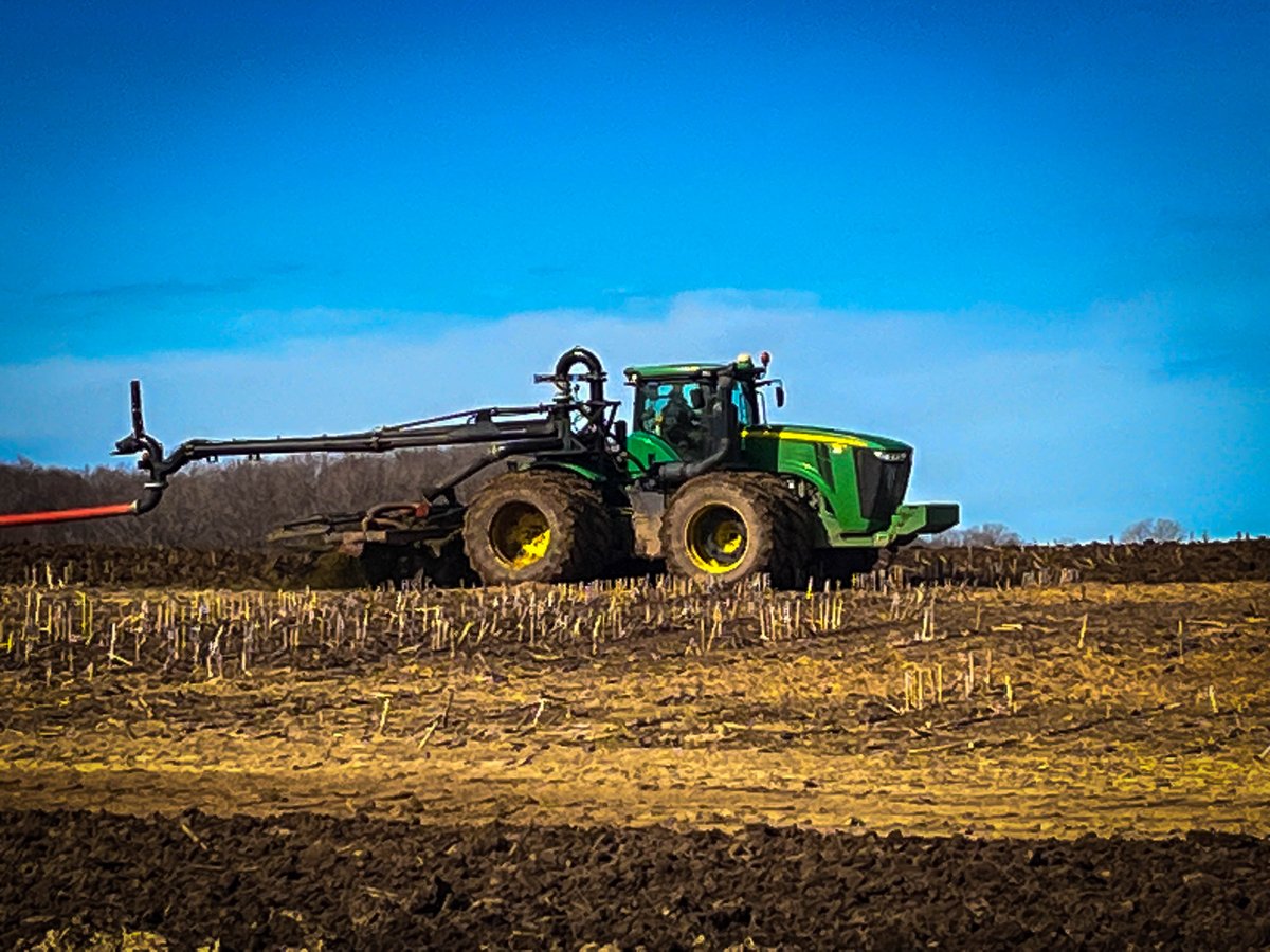 R_BraunInc's tweet image. The first day of spring pumping is here! Call today to schedule your custom pumping service today!

#rbrauninc #pumping #manuremanagement #manurepumping #spring #springpumping